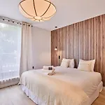 Superb Parisian Suite-Pere Lachaise