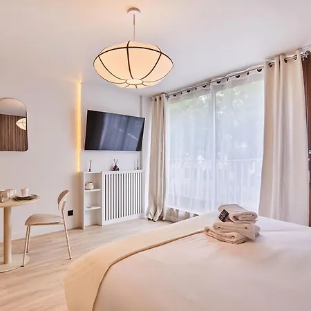 Superb Parisian Suite-pere Lachaise Appartamento